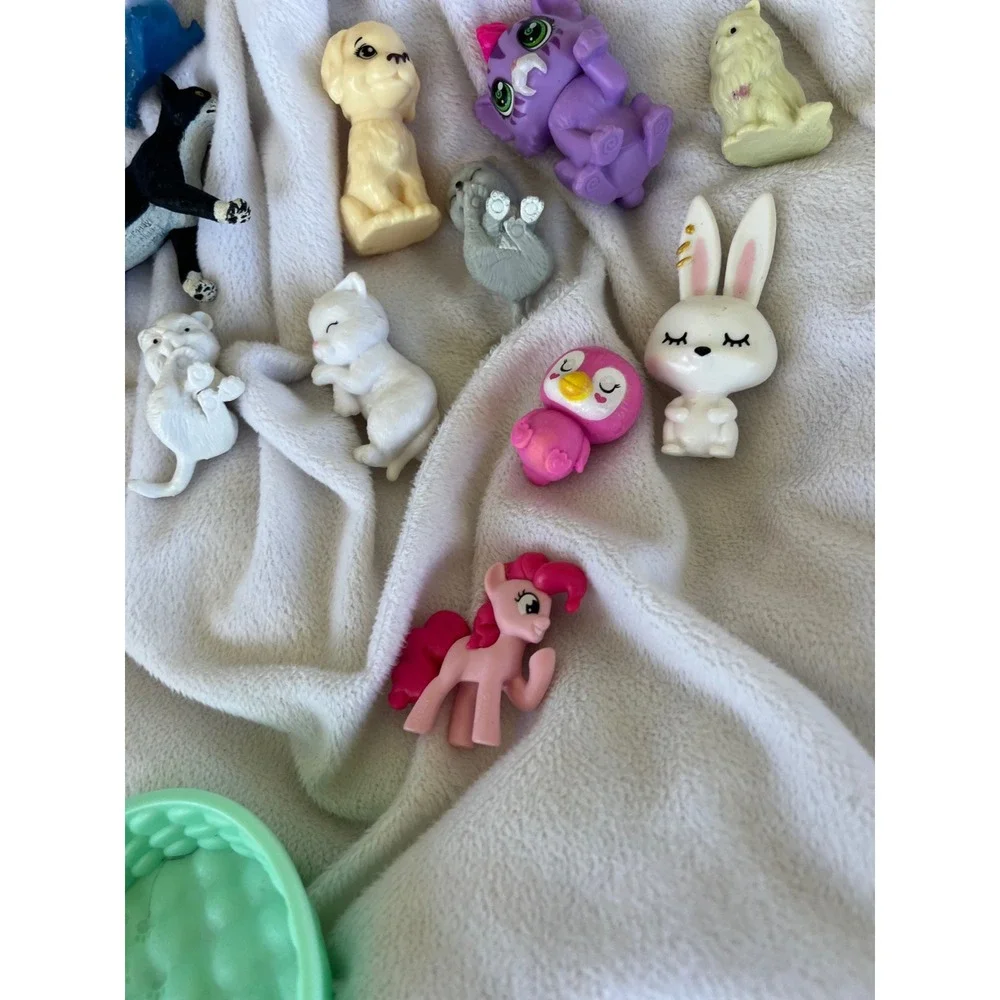 Mixed Toy Animal Figurine Lot Cats Dogs‎ Bunny Barbie 16pc Set